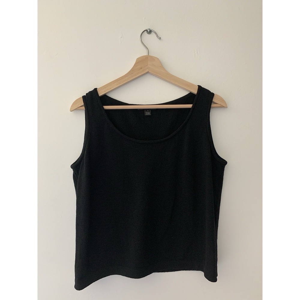 ST JOHN Caviar Sz M Black Tank Scoop Neck Santana Knit Luxe Staple Essential